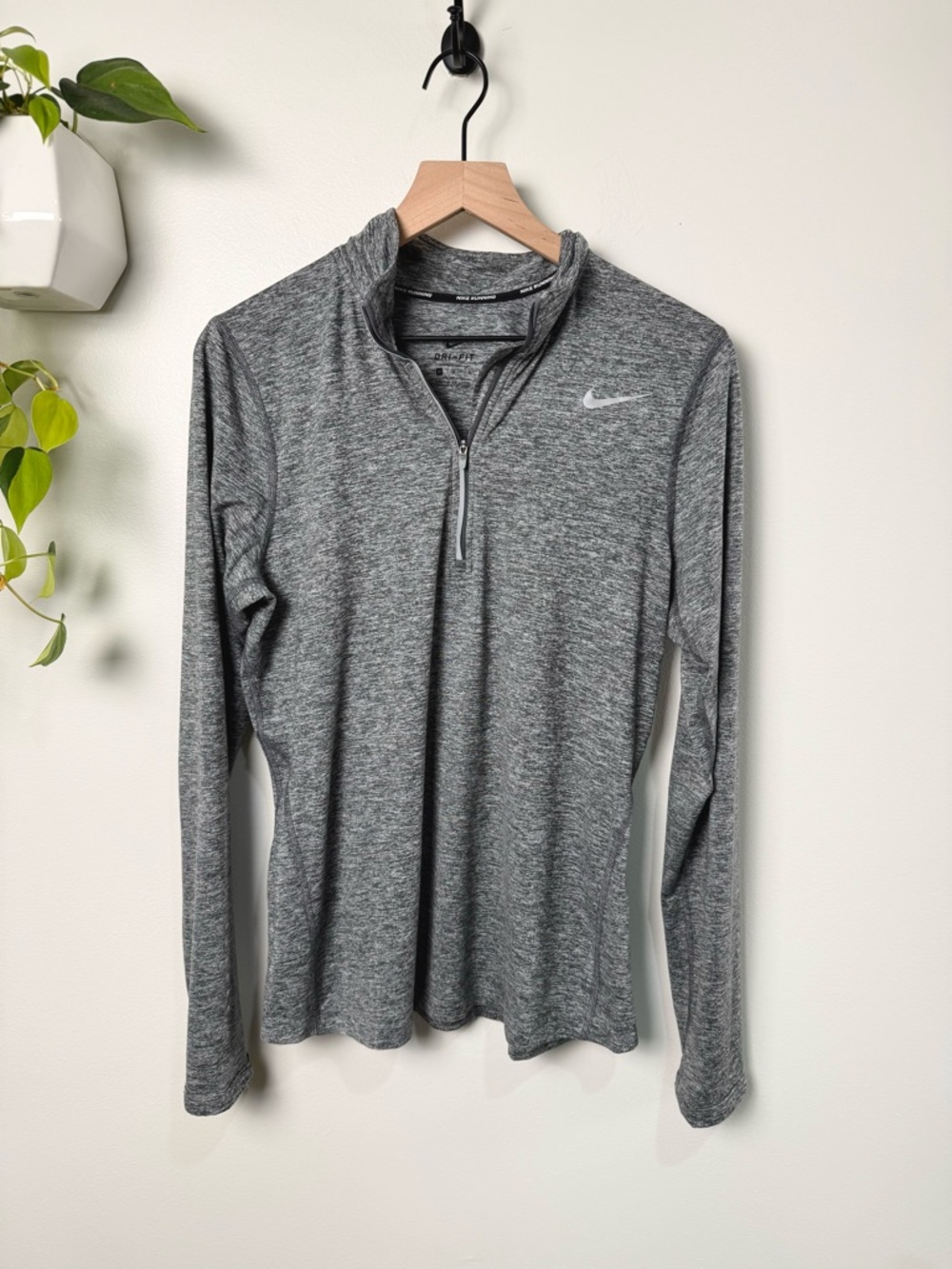 Nike Running Grey Dri-FIT Quarter-Zip Long Sleeve Top Size M Athletic Workout
